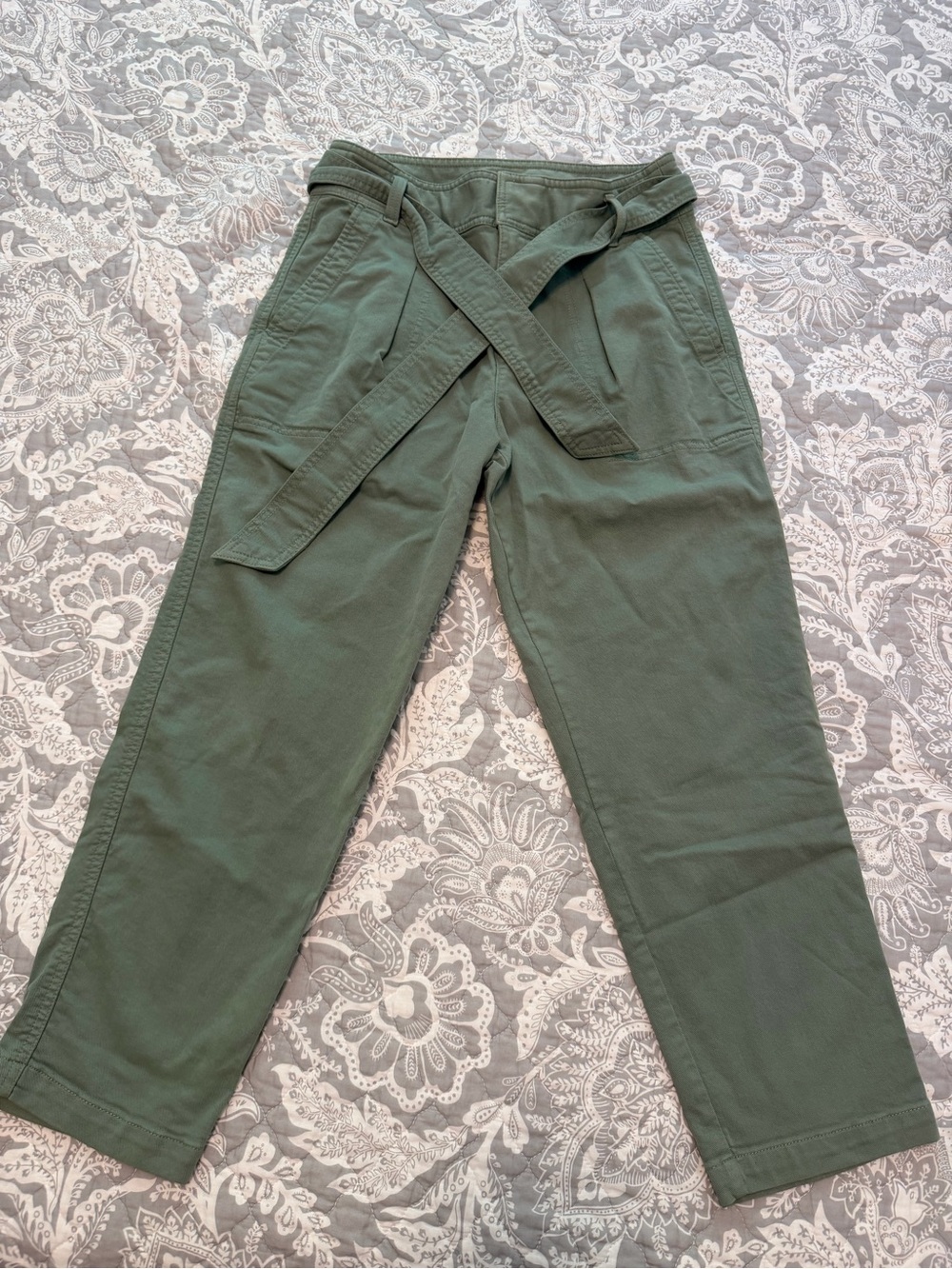LOFT Women’s Light Green Belted Pant